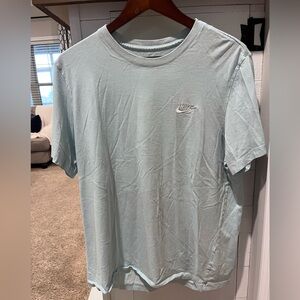Mens nike T-shirt light blue size XL. 1387